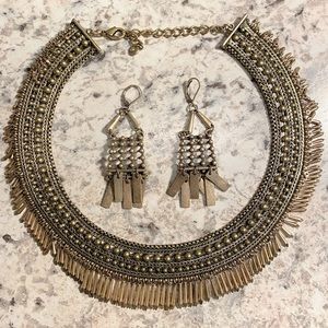 UNBRANDED NECKLACE AND EARRINGS